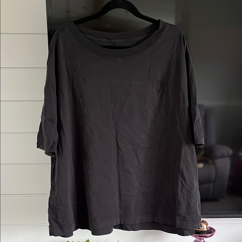 Lululemon Black Short Sleeve Tee Size 20